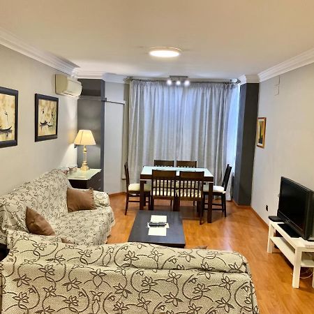 Apartamento Acogedor, Excelente Ubicacion, 10 Min Centro Apartman Sevilla Kültér fotó