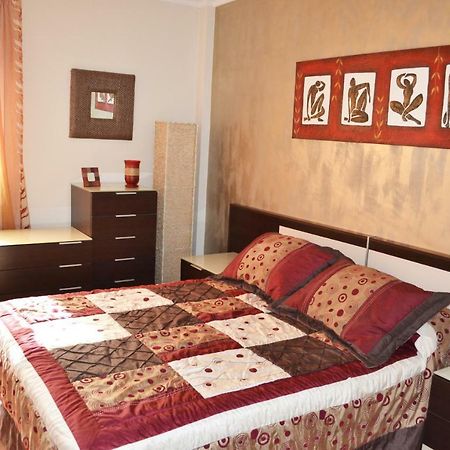 Apartamento Acogedor, Excelente Ubicacion, 10 Min Centro Apartman Sevilla Kültér fotó