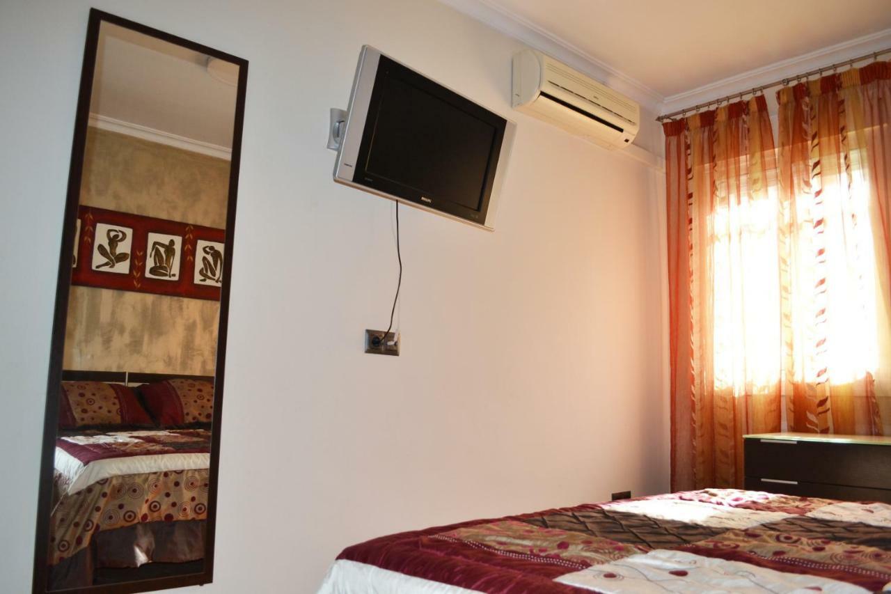 Apartamento Acogedor, Excelente Ubicacion, 10 Min Centro Apartman Sevilla Kültér fotó